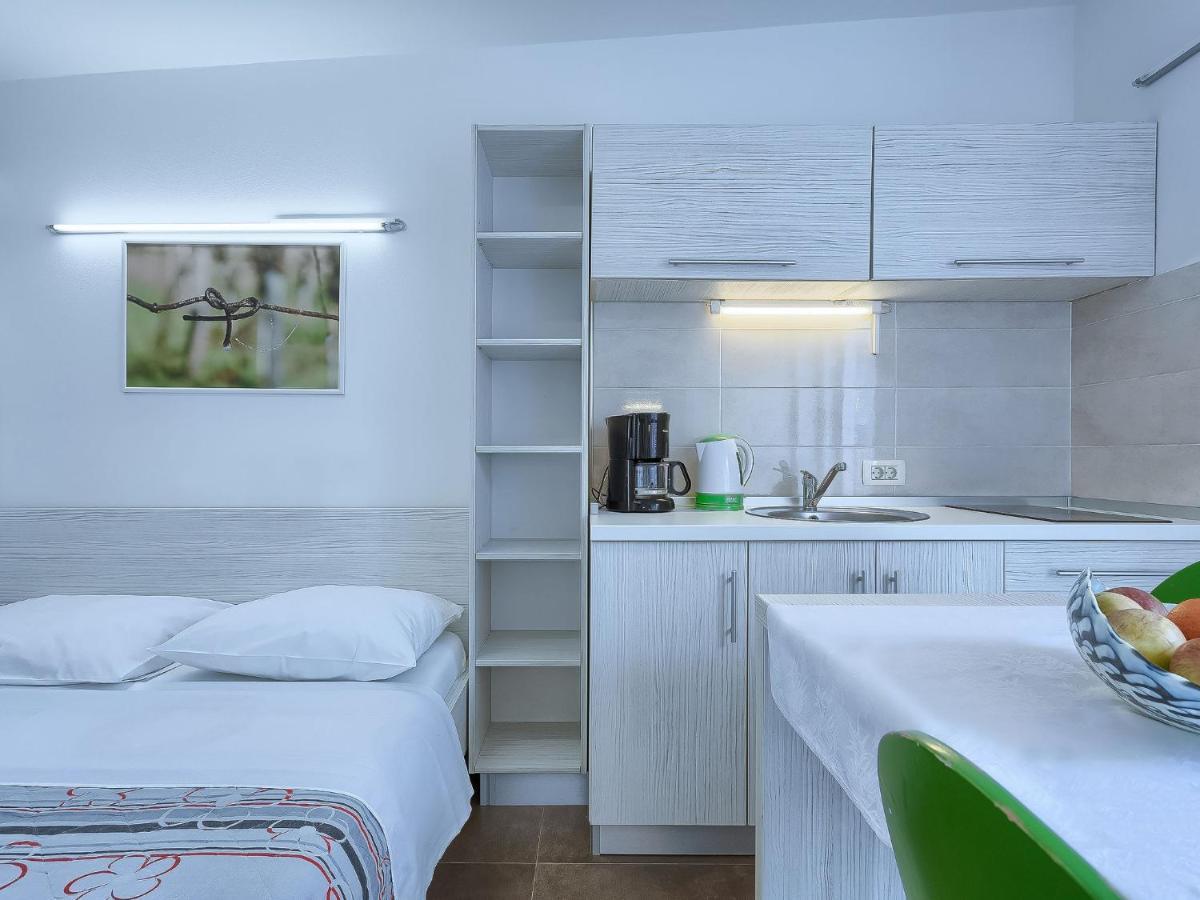 Apartment Nika-9 Umag Exteriör bild